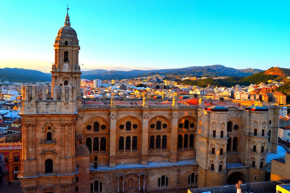 Dónde estudiar un Executive MBA en Málaga: Opciones, precios y características